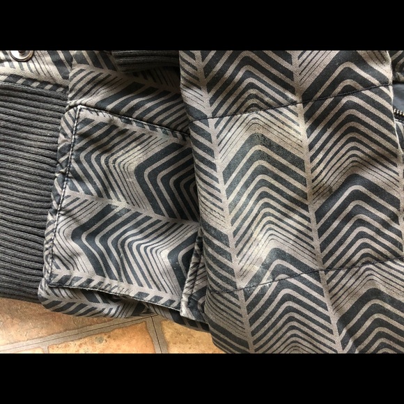 Volcom jacket - Picture 2 of 8